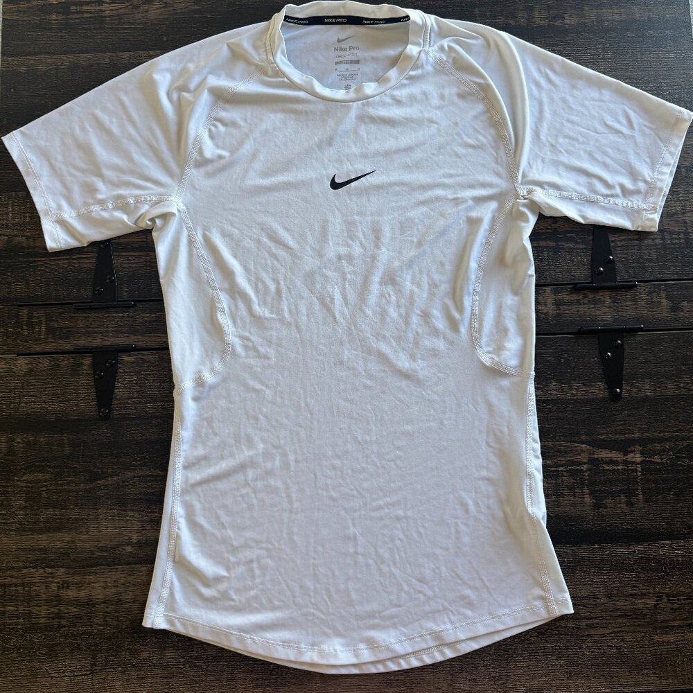 Nike Pro Mens Dry fit shirt | White | Size Medium